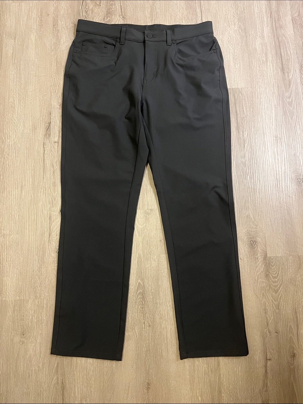 NWOT Greg Norman Collection Gray Men’s Pants, 32 x 29